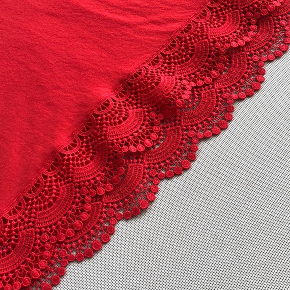 Red Lace Tee - Picture 2 of 2